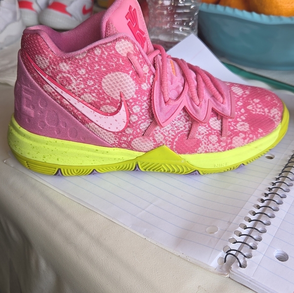 Nike - Picture 4 of 10